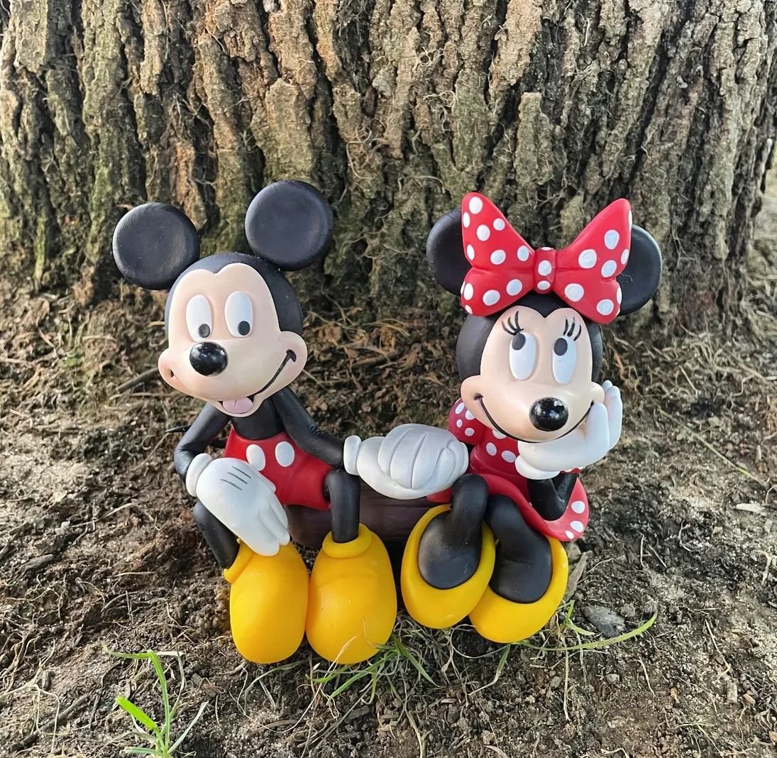 Figura personalizada de boda inspirada en pareja estilo Mickey y Minnie hecha a mano